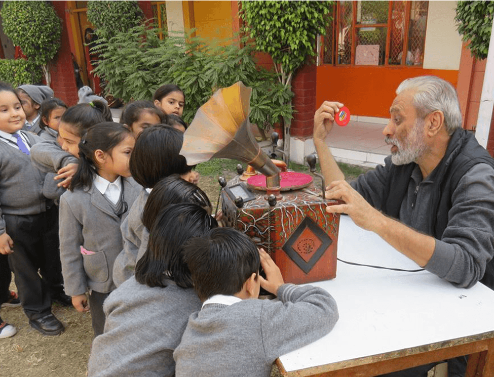 Help India’s Nest Man, Rakesh Khatri in Building Nests For Sparrows